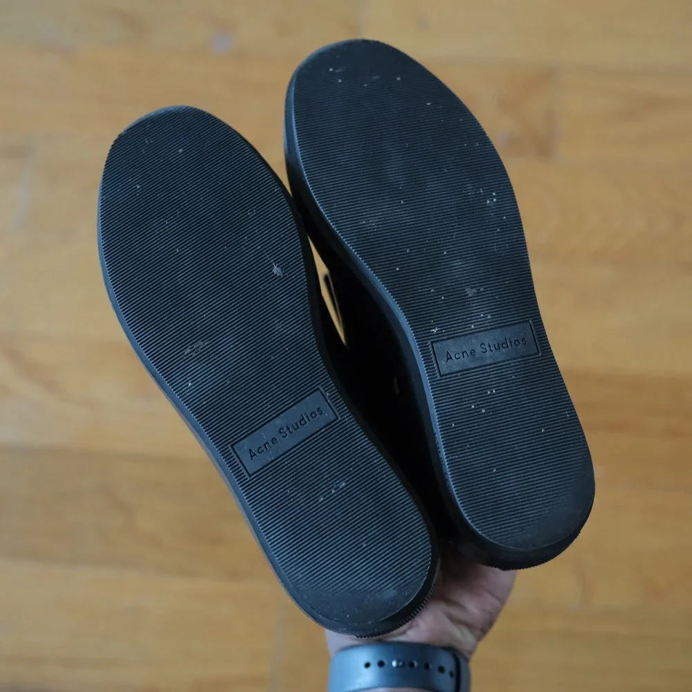 Acne Studios Adriana Sneakers Womens Black Patent Face Plaque Platform 35 Luxury